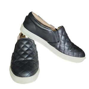 𝅺A New Day black slip on shoes size 6.5